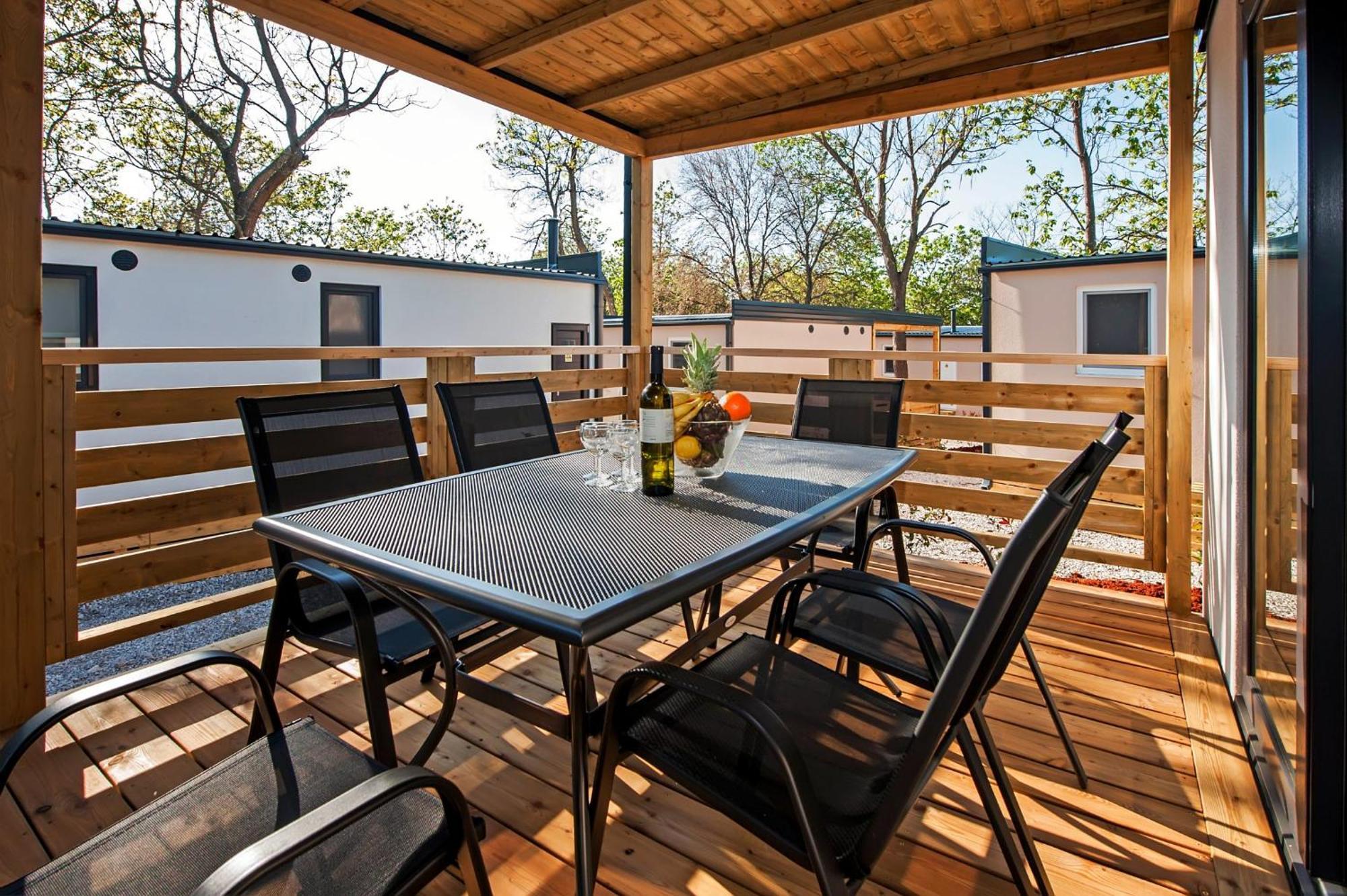 Eurocamp Mobile Homes At Campsite Puntica Funtana Ngoại thất bức ảnh